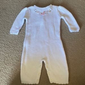 Excellent condition. Like new. Pet free and smoke free home.